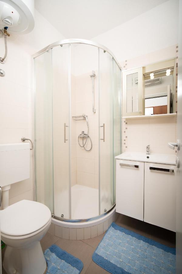 Apartmani Zlata ราบัซ ภายนอก รูปภาพ